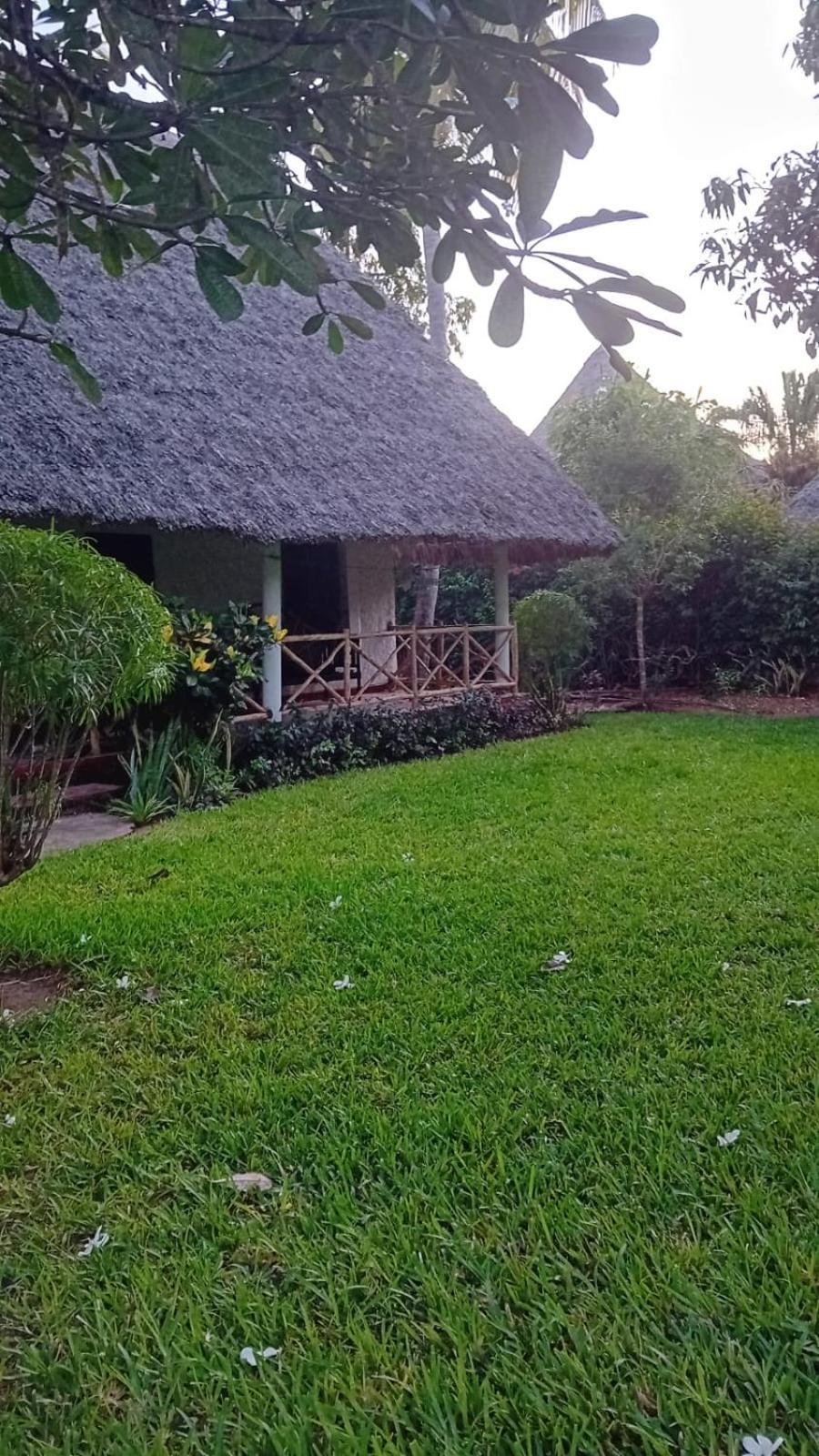 Les Datchi Cottages Playa de Diani Exterior foto